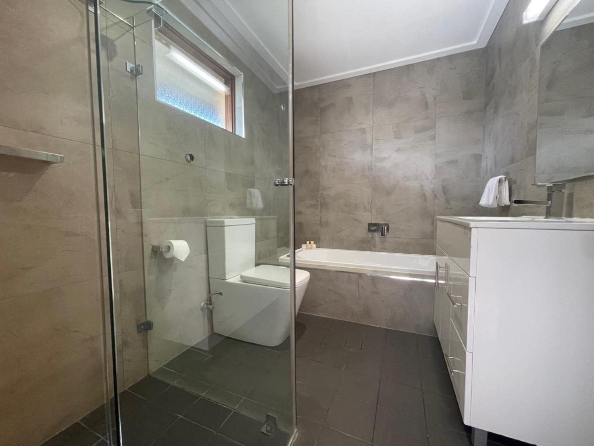 Town & Country Motor Inn Форбс Экстерьер фото