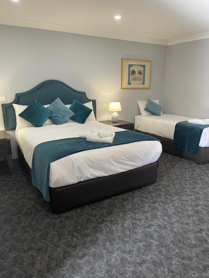 Town & Country Motor Inn Форбс Экстерьер фото