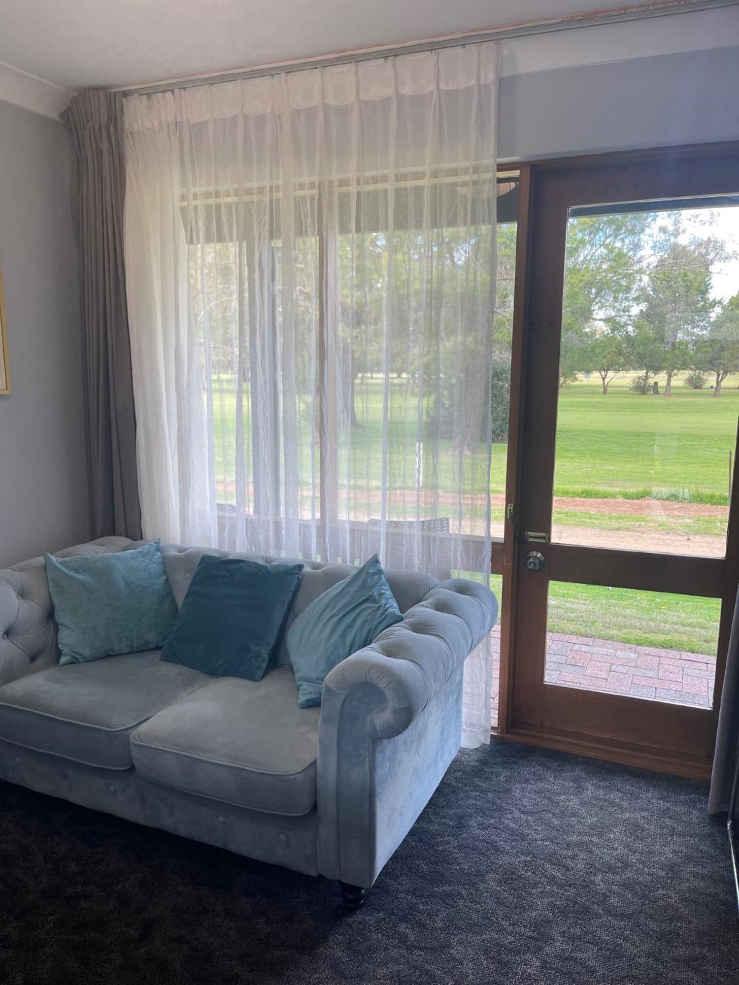 Town & Country Motor Inn Форбс Номер фото